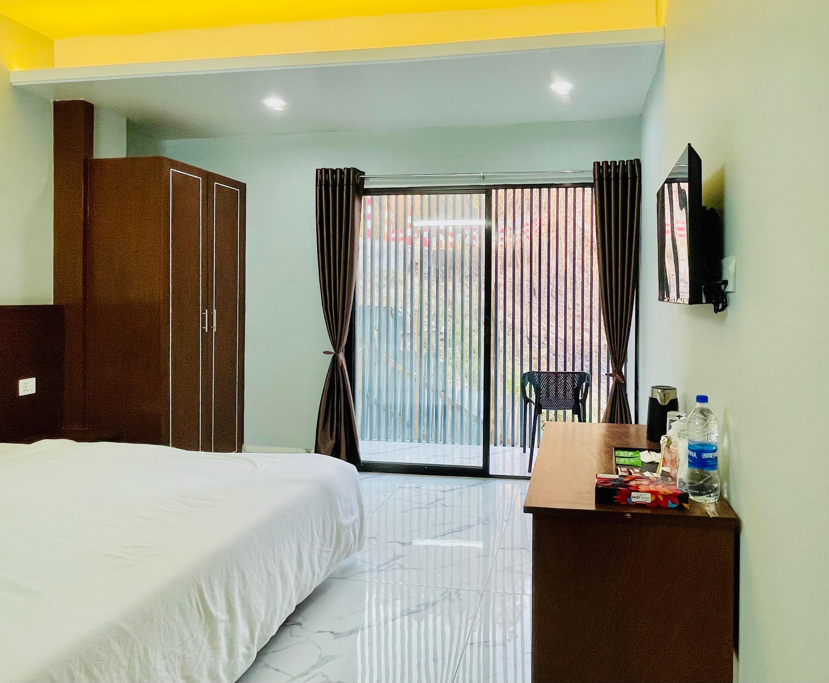 Standard Couple Room