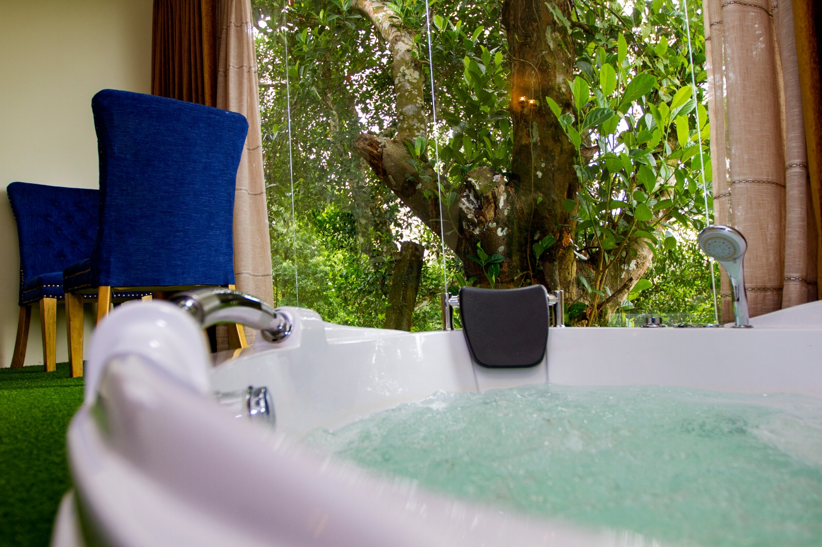 Honeymoon Hide