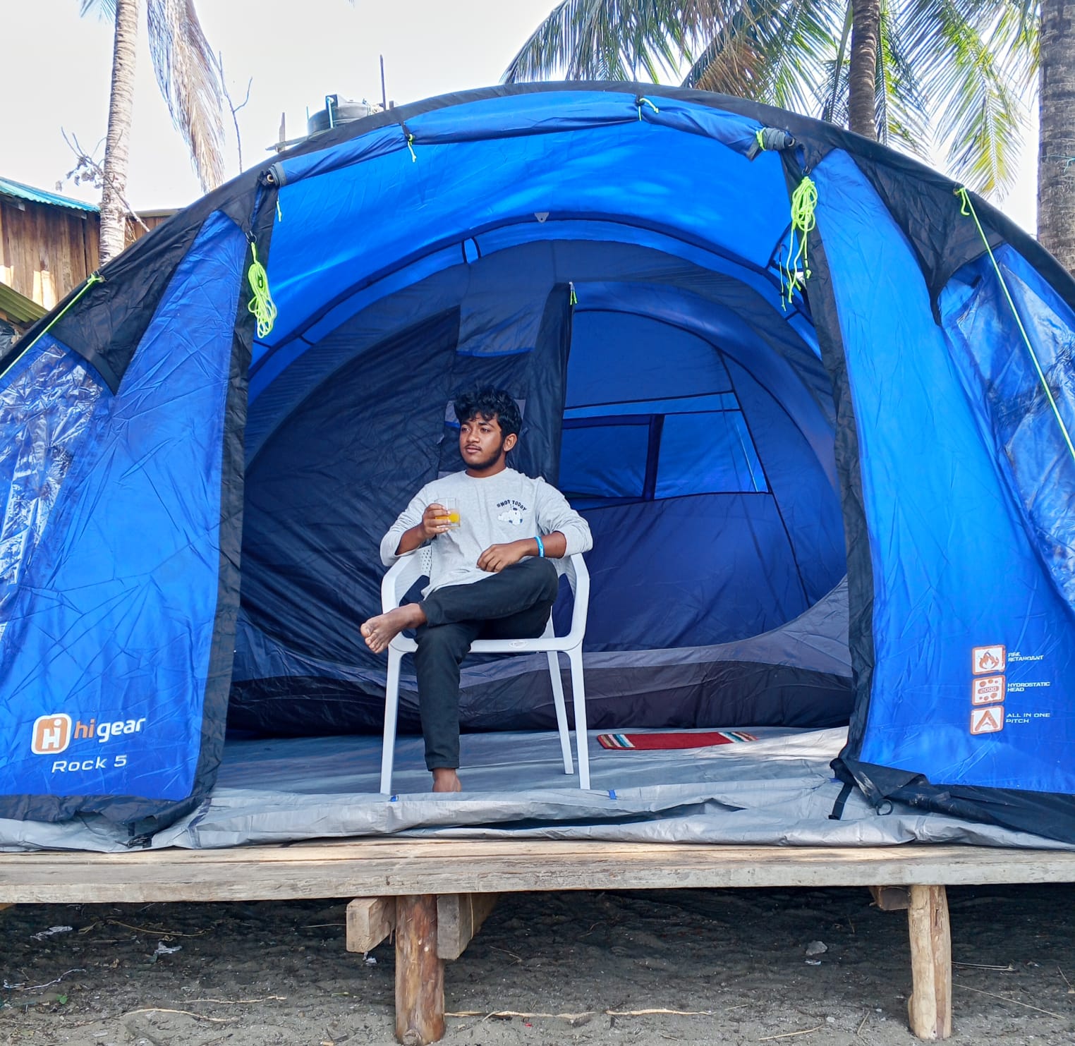 Special Tent 01